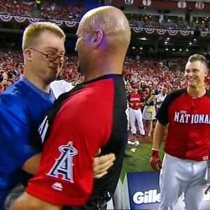 Pujols and Champ Pederson share a moment as brother Joc watches on. (via SportsCenter Instagram)