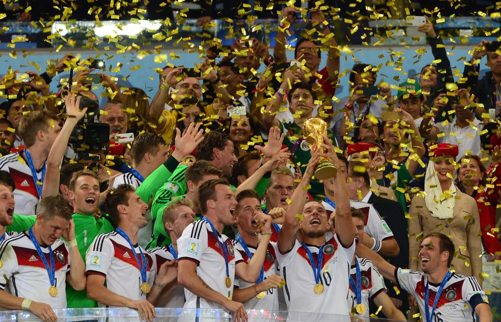 Germany_lifts_the_2014_FIFA_World_Cup